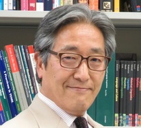 写真：小泉仁